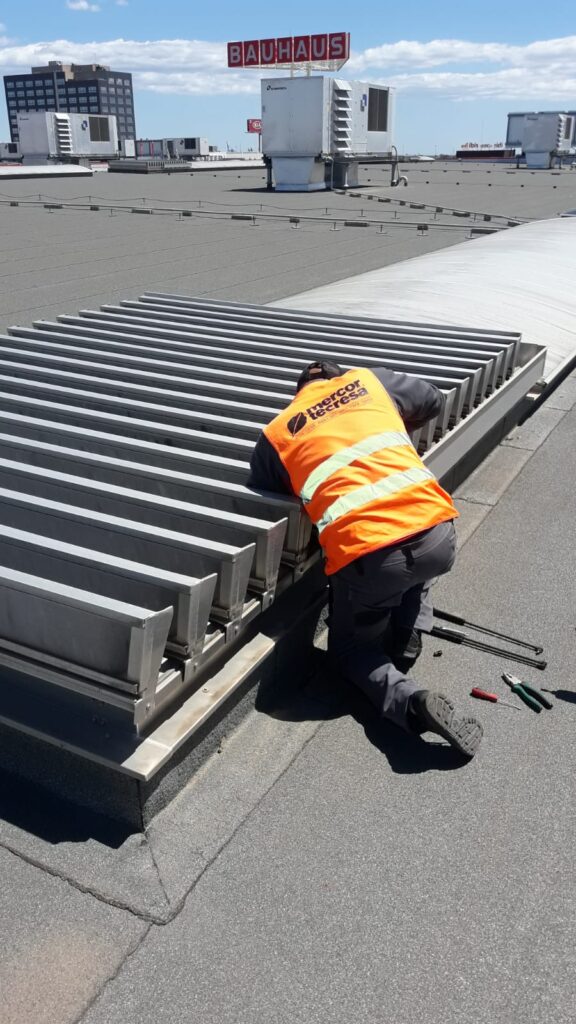 Inspection and maintenance smoke evacuation systems.